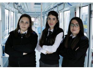 Antalya'nın Kadın Şoför Ve Vatmanları