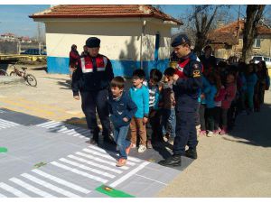 Öğrencilere Trafik Eğitimi