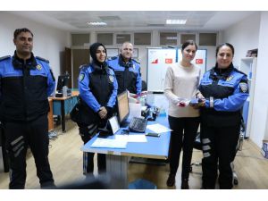 Kadın Polislere Meslektaşlarından Sürpriz