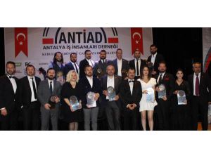 Antiad'tan 'Çağdaş Kadın' Temalı Gala