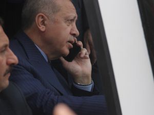 Cumhurbaşkanı Erdoğan Çocuklara Oyuncak, Annelere Bez Çanta Dağıttı