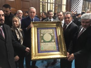 Cumhurbaşkanı Erdoğan İskenderun’da Kuranı Kerim Okudu