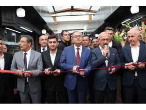 Mersin’in Yeni Çiçek Pasajı Açıldı