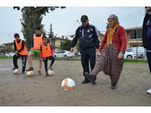 ’Altın Nine’nin Futbol Aşkı