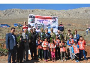 Elbistan’da Şehitler Ormanına 800 Fidan Dikildi