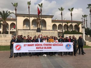 Mersin’de Dünya Tiyatrolar Günü Kutlandı