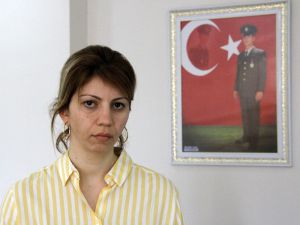 Chp’li Karalar’ın Provokasyonla Suçladığı Şehit Eşine Cumhurbaşkanı Sahip Çıktı