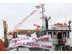 Denizde Şaşırtan Evlilik Teklifi