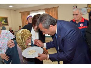 Soner Çetin, Yaşlıların Mutluluğunu Paylaştı