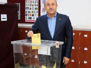 Dışişleri Bakanı Çavuşoğlu Oyunu Alanya'da Kullandı