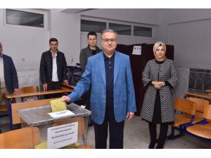 Vali Su Oyunu Kullandı