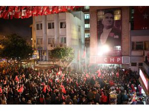 Antalya'da Chp'li Muhittin Böcek Kazandı (2)