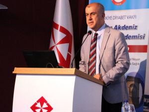 Prof. Dr. Yılmaz: "Diyabet Türkiye’nin Önemli Bir Sorunu"