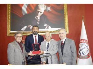 Mersin’in Değeri Şinasi Develi’ye, Avukatlıkta 71. Yıl Plaketi