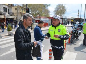 Yayalara Kırmızı Işık Uyarısı