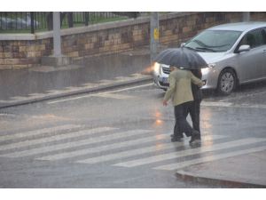 Kahramanmaraş’ta Sağanak Yağmur Etkili Oldu