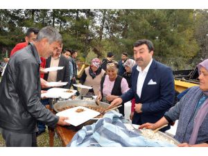 Yeni Seçilen Muhtardan Seçmene Kavurma