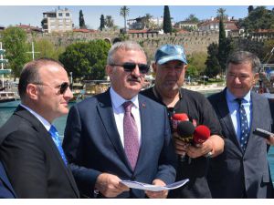 Dünyanın En Eski Gemi Batığı Antalya'da Bulundu