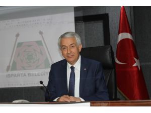 Isparta Belediye Meclisi’nin İlk Birleşiminde Güller Açtı