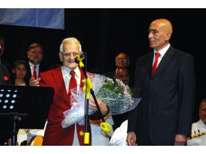 Baba Yazdı Oğlu Okudu