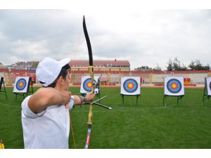 Kahramanmaraş’ta Okullar Arası Okçuluk Şampiyonası