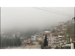 Hatay’da Yoğun Sis Hayatı Olumsuz Etkiliyor
