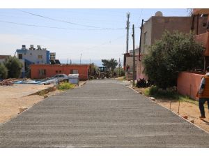Erdemli’de Beton Yol Uygulaması Devam Ediyor