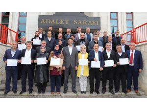 Korkuteli'de Meclis Üyeleri Mazbatalarını Aldı