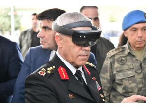 Jandarma Genel Komutanı Çetin, Isparta’da Giyilebilir Son Teknolojik Ürünleri Denedi