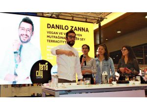 İtalyan Şef Danilo Zanna: Deri Botu, Ceketi Olanlar 'Vegan' Olamaz