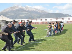 5 Bin Çocuk Unutulmaya Yüz Tutan Oyunları Oynadı
