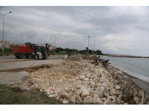 Erdemli Belediyesi, Sahili Yaz Sezonuna Hazırladı