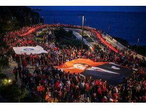 Antalya'da 23 Nisan Fener Alayı İle Kutladı