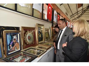 Tortek Kursiyerlerinden Kağıt Rölyef Sergisi
