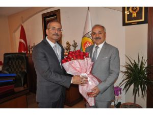 Başkan Dinçer’den Tarsus Belediye Başkanı Bozdoğan’a ‘Hayırlı Olsun’ Ziyareti