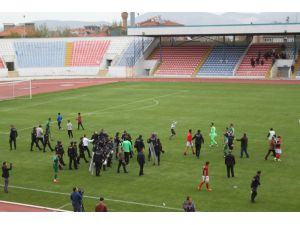 Olaylı Maçın Galibi Isparta Davrazspor Oldu