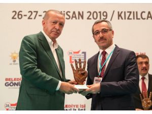 Cumhurbaşkanı Erdoğan’dan Güngör’e Ödül