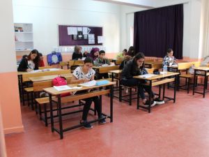 Isparta’da İlk Ve Ortaokul Öğrencilerine Okuma Sınavı
