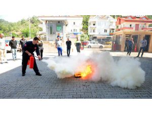 Polise Yangın Söndürme Tatbikatı