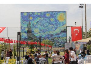 Mersinli Öğrenciler, 3 Milyon Pulla Van Gogh’un ‘Yıldızlı Gece’ Tablosunu Yaptılar