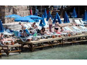 Mermerli Plajı, Turistlerle Doldu