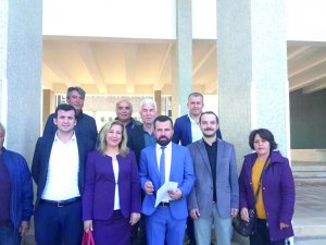 CHP İlçe Başkanı Zekeriya Altun yönetimiyle Mazbatasını aldı