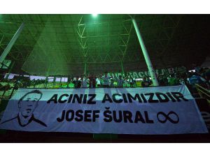 Josef Sural'ı Sahada Andılar 