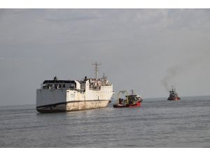 Karaya Oturan Gemi Çekiliyor