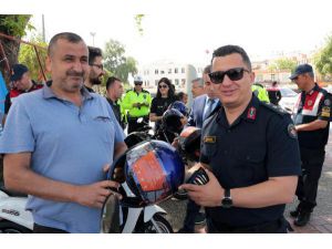 Trafik Haftası'nda Ücretsiz Kask Dağıtıldı