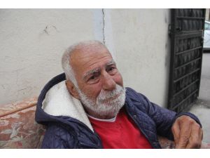Otobüsten Zorla İndirilen Yaşlı Adamın Gözyaşları