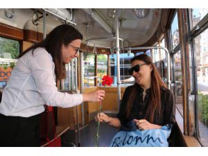 Nostaljik Tramvay Çiçek Açtı