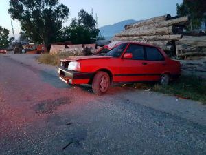 Otomobille Motosiklet Çarpıştı: 2 Yaralı