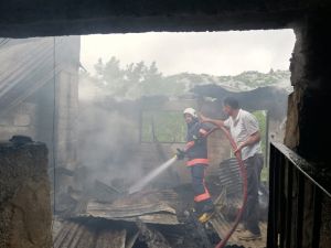 Mersin’de Çiftlik Evinde Çıkan Yangın Korkuttu