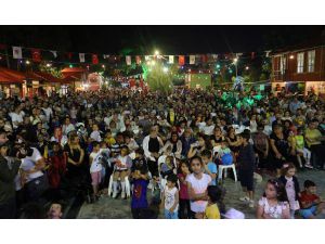 Kepez'in Ramazan Sokağı'na Yoğun İlgi